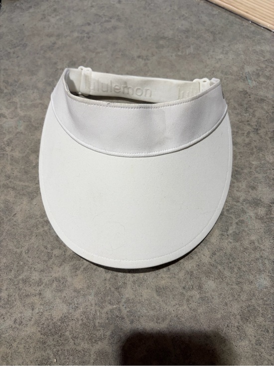 lululemon athletica Accessories - Lululemon visor